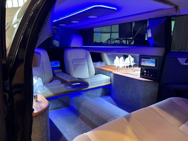 Interior confortável, projetado para oferecer uma experiência exclusiva em transfer executivo